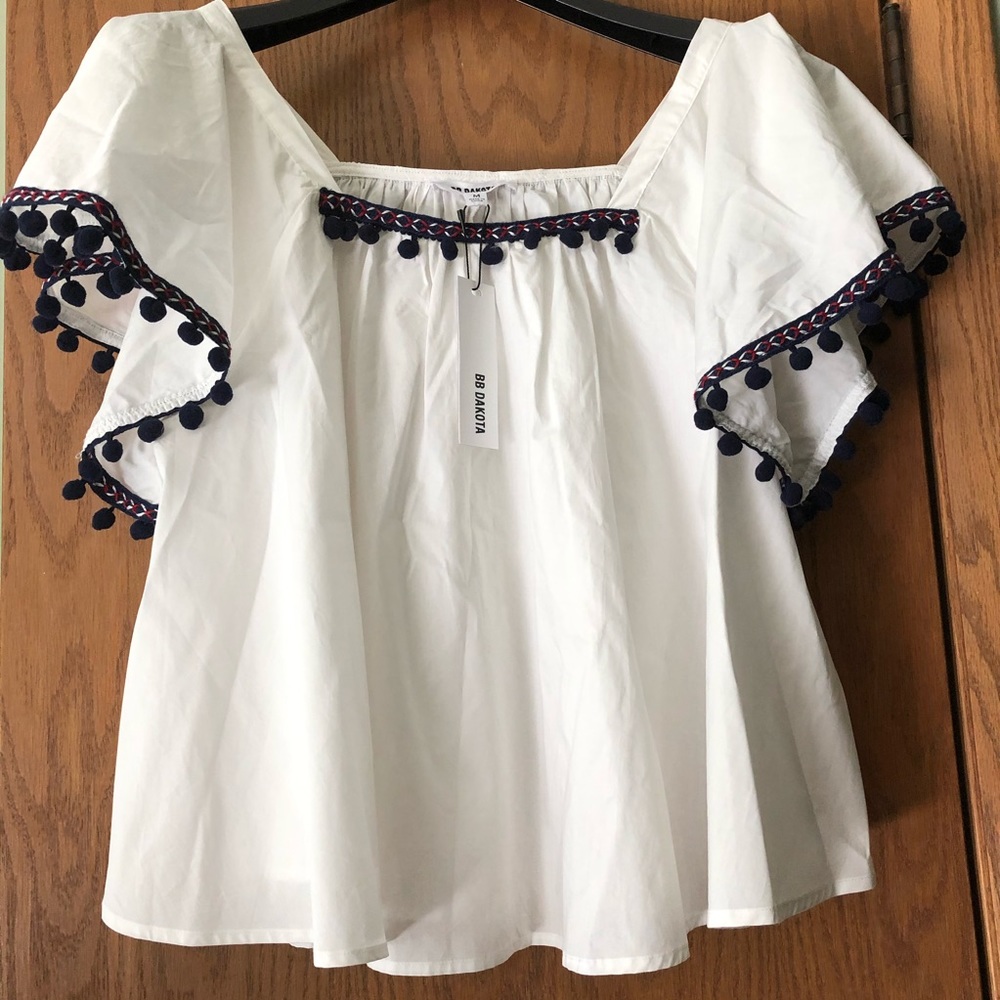 BB Dakota 100% cotton Pompom blouse medium